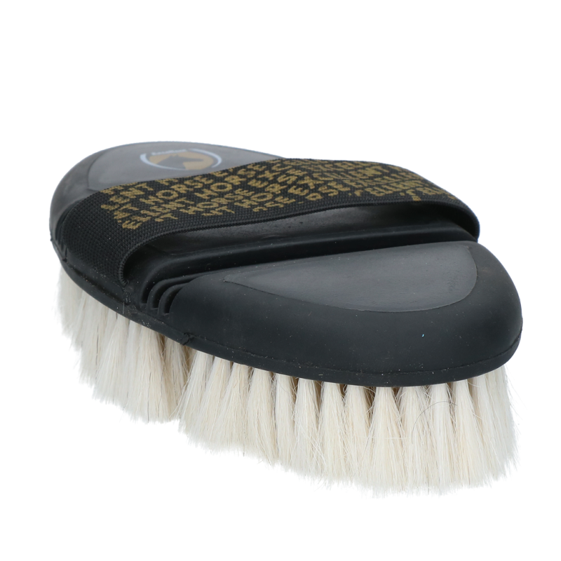 Excellente brosse flexible pour cheval